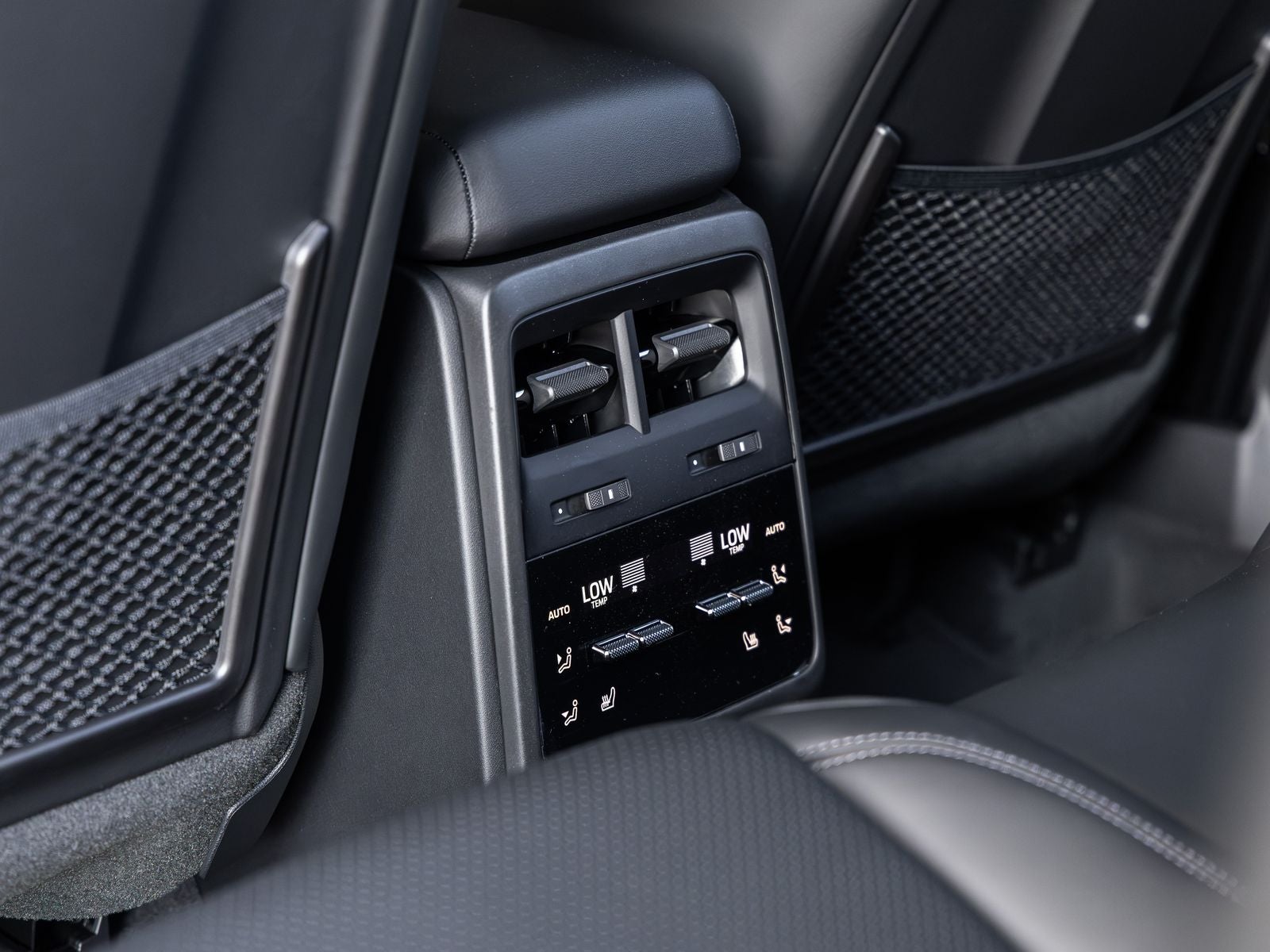 2026 Porsche Macan Macan Electric