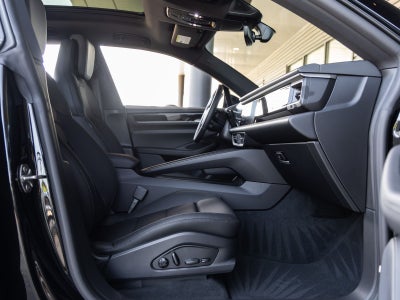 2026 Porsche Macan Macan Electric