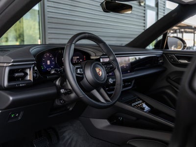 2026 Porsche Macan Macan Electric