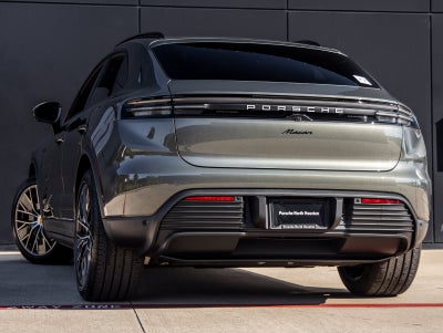 2026 Porsche Macan Macan Electric