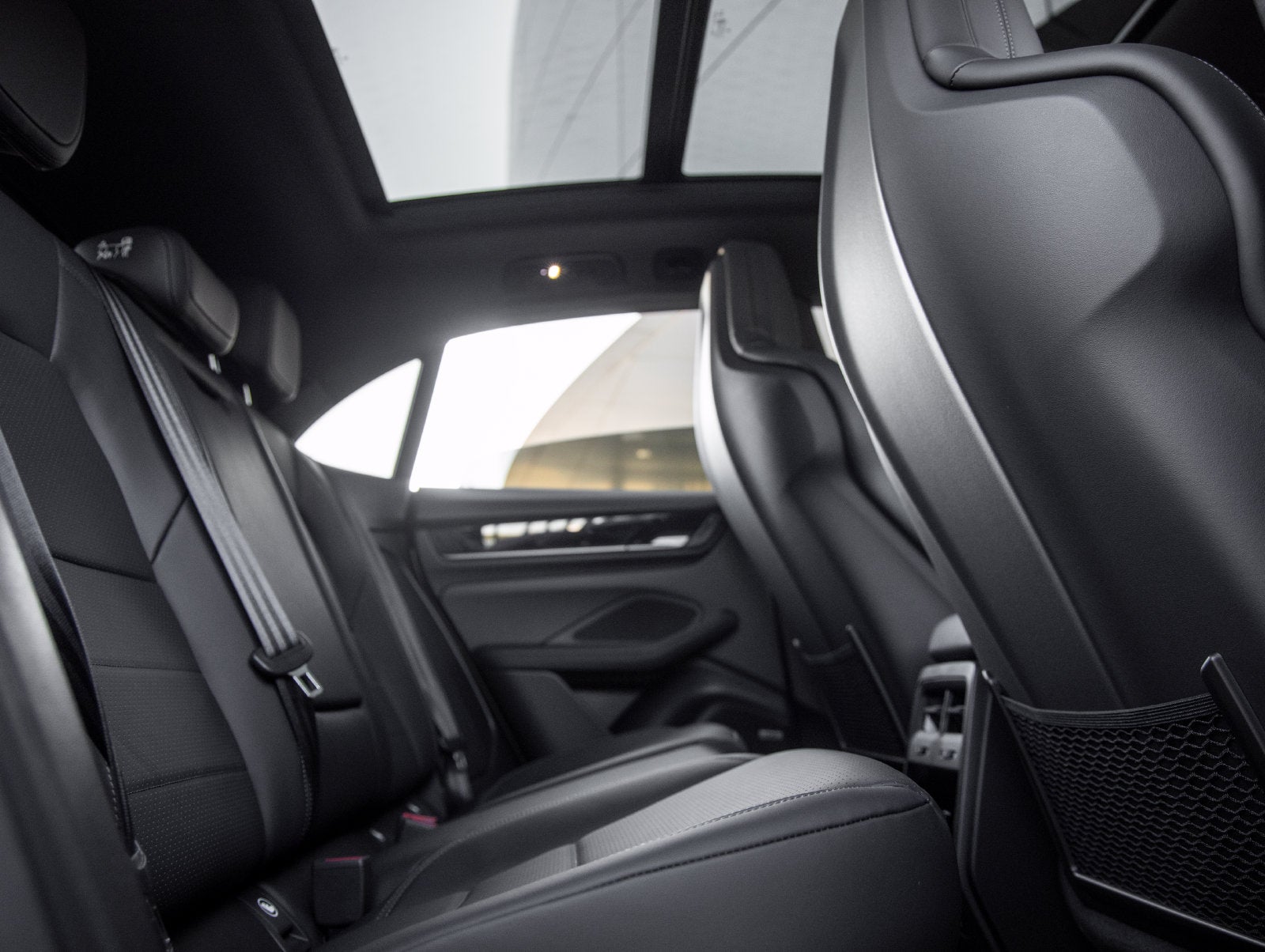 2026 Porsche Macan Macan Electric