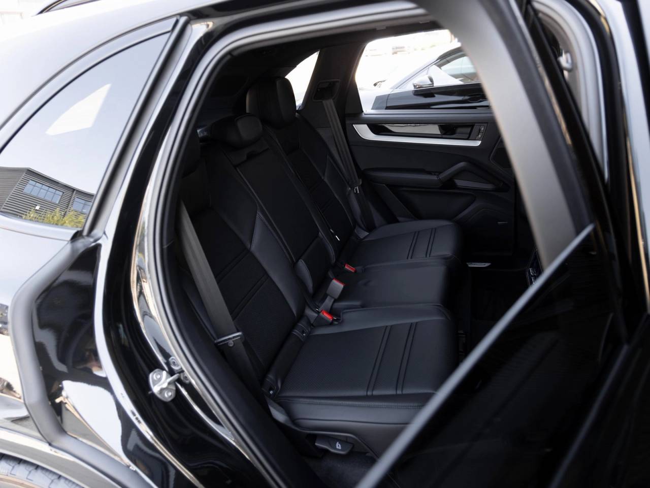 2025 Porsche Cayenne E-Hybrid