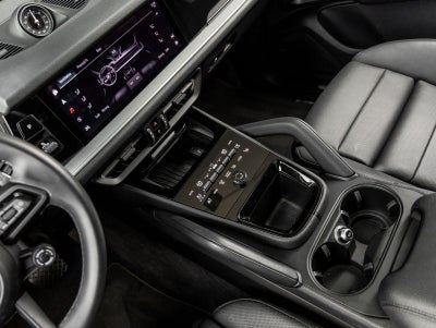 2024 Porsche Cayenne E-Hybrid