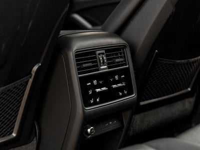 2024 Porsche Cayenne E-Hybrid