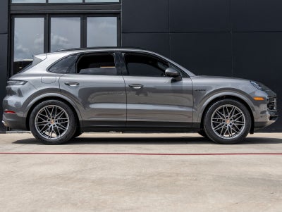 2025 Porsche Cayenne E-Hybrid