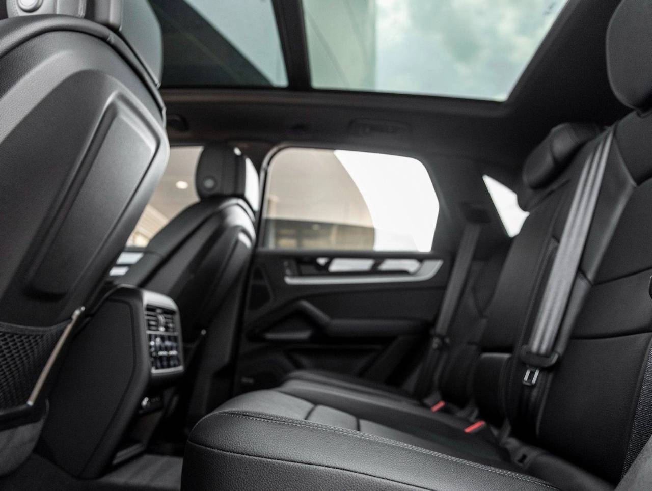 2025 Porsche Cayenne E-Hybrid
