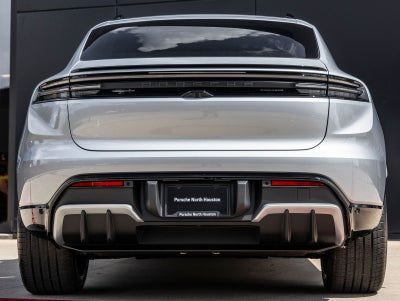 2026 Porsche Macan Macan GTS Electric