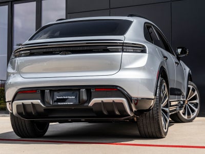 2026 Porsche Macan Macan GTS Electric