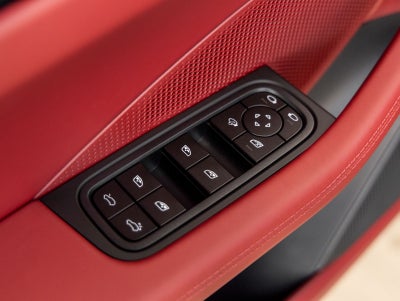 2026 Porsche Macan Macan GTS Electric
