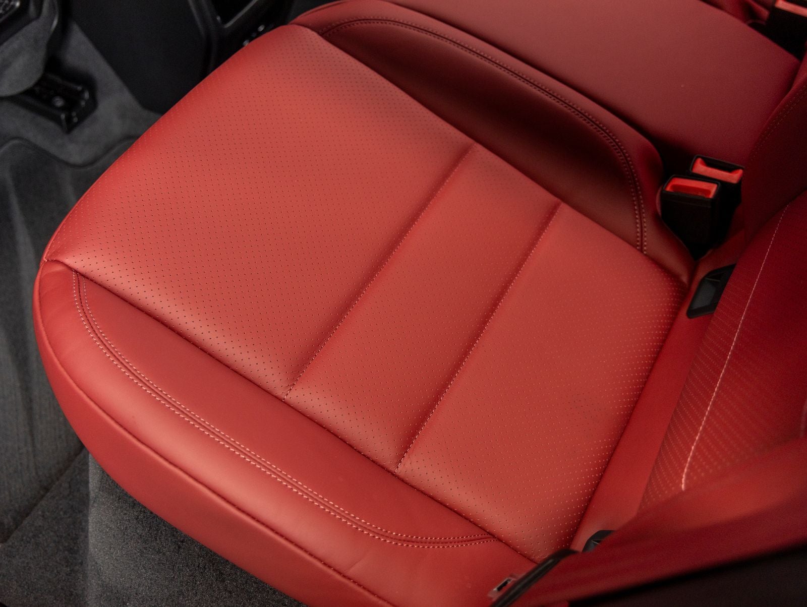 2026 Porsche Macan Macan GTS Electric