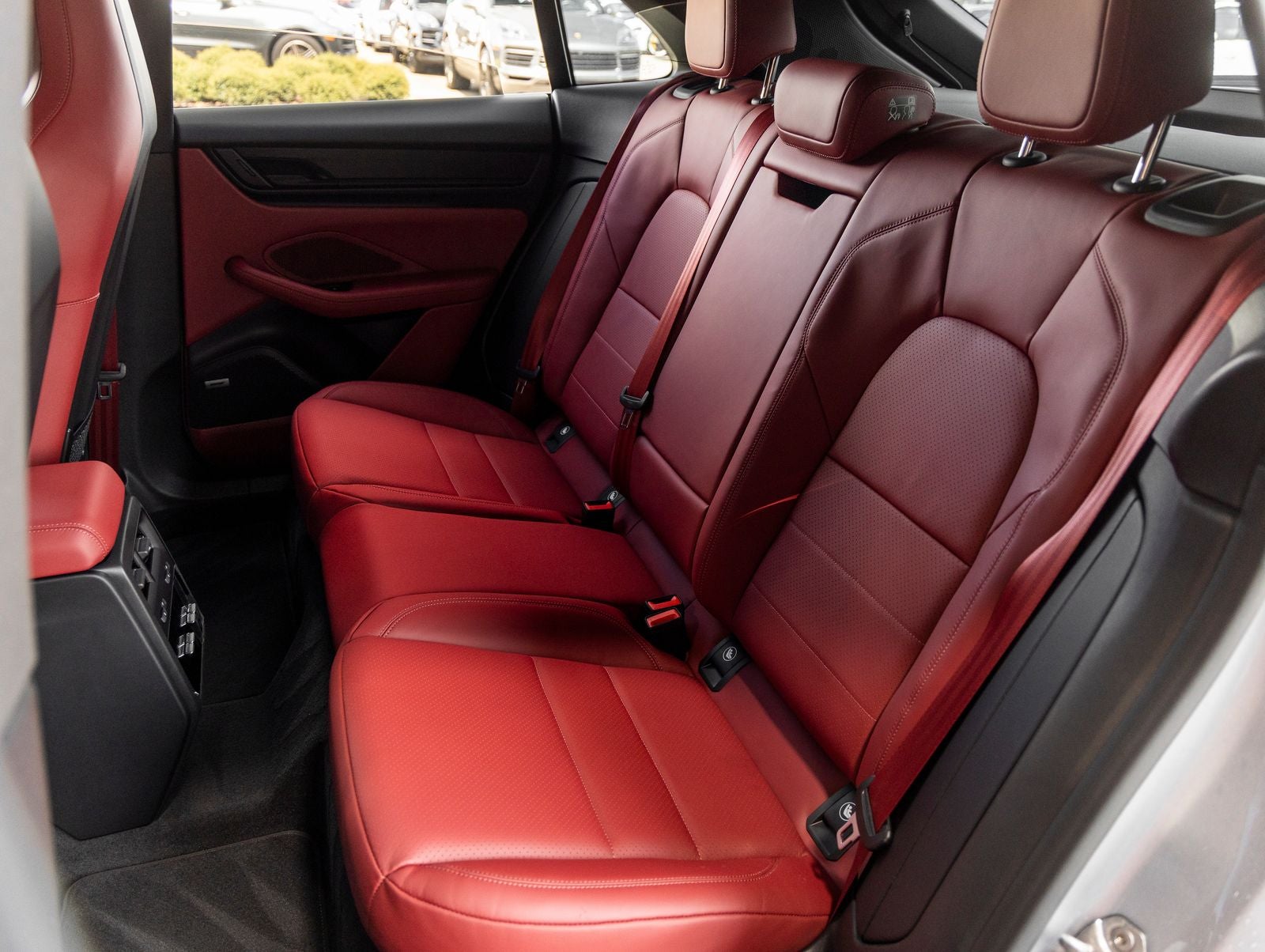 2026 Porsche Macan Macan GTS Electric