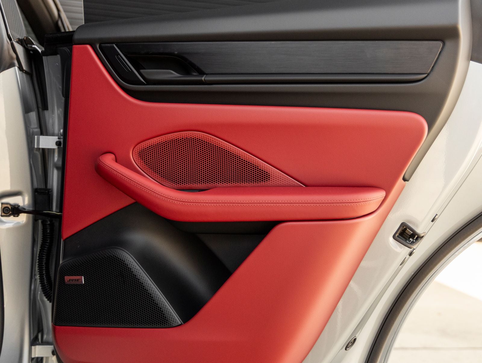 2026 Porsche Macan Macan GTS Electric