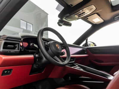 2026 Porsche Macan Macan GTS Electric