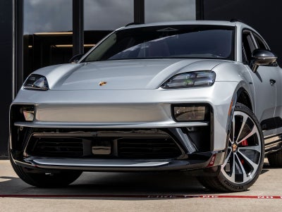 2026 Porsche Macan Macan GTS Electric