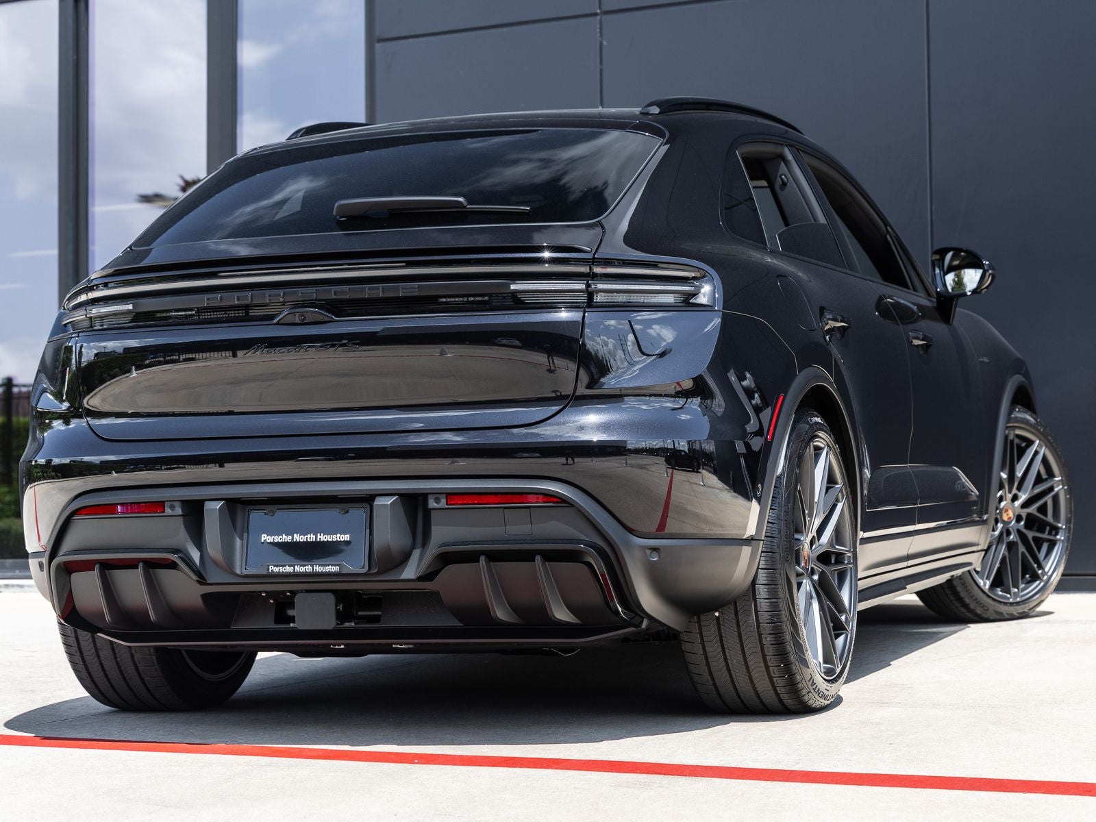 2026 Porsche Macan Macan GTS Electric