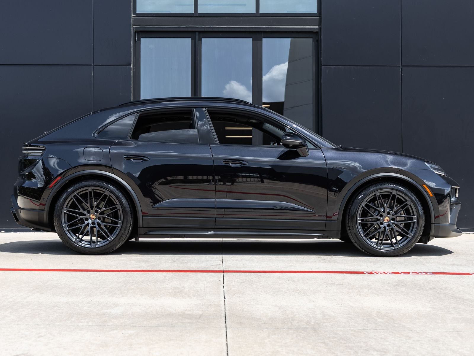 2026 Porsche Macan Macan GTS Electric
