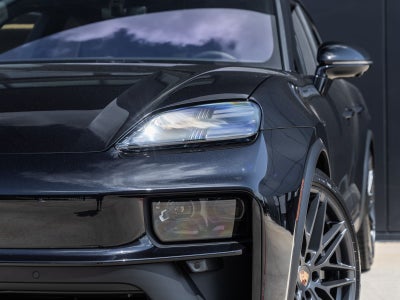 2026 Porsche Macan Macan GTS Electric