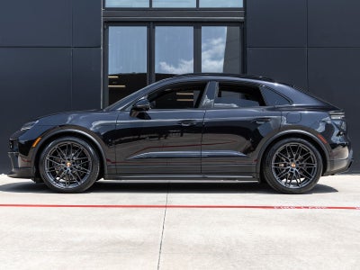 2026 Porsche Macan Macan GTS Electric