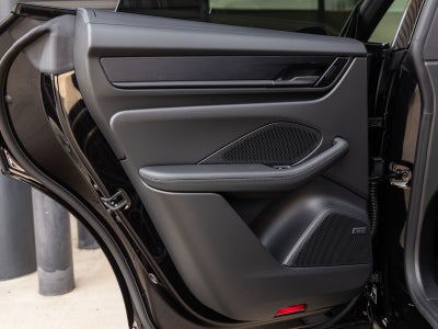 2026 Porsche Macan Macan GTS Electric