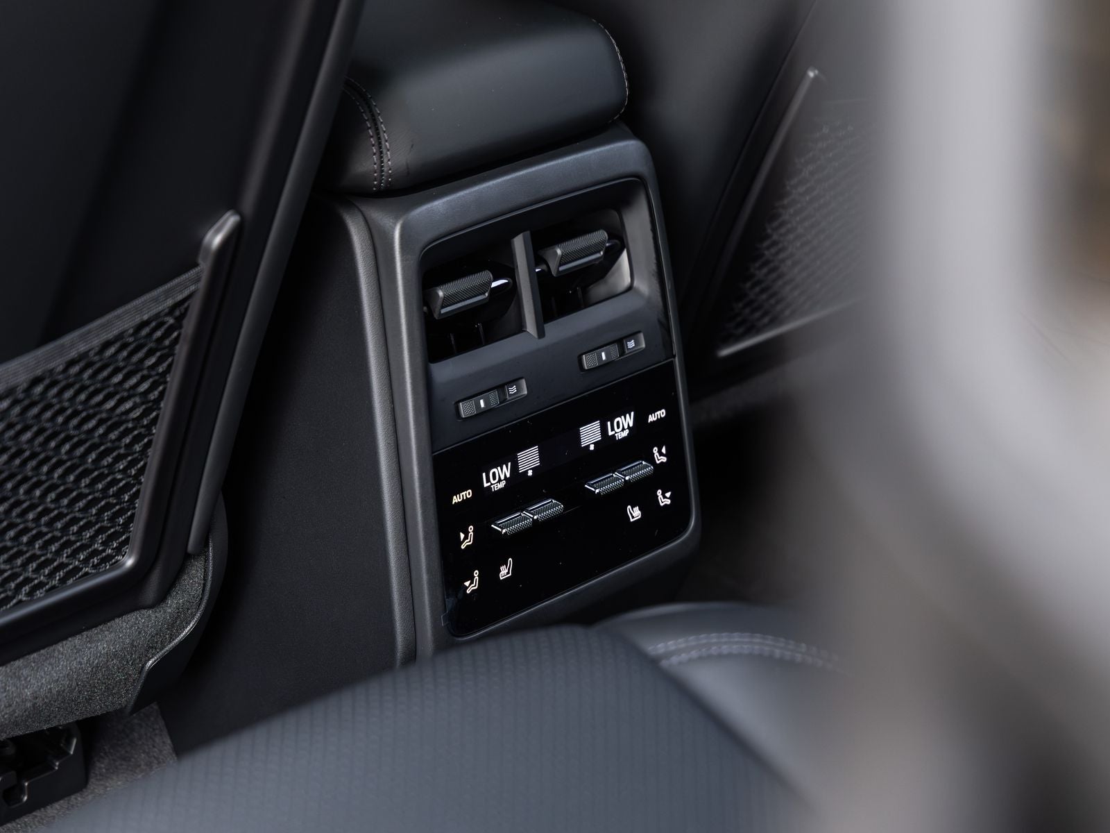 2026 Porsche Macan Macan GTS Electric