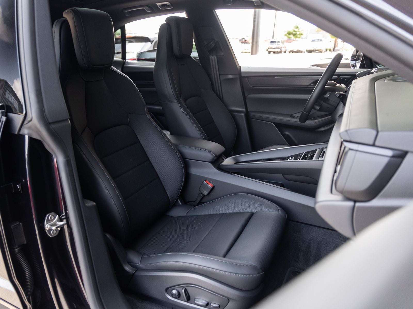 2026 Porsche Macan Macan GTS Electric