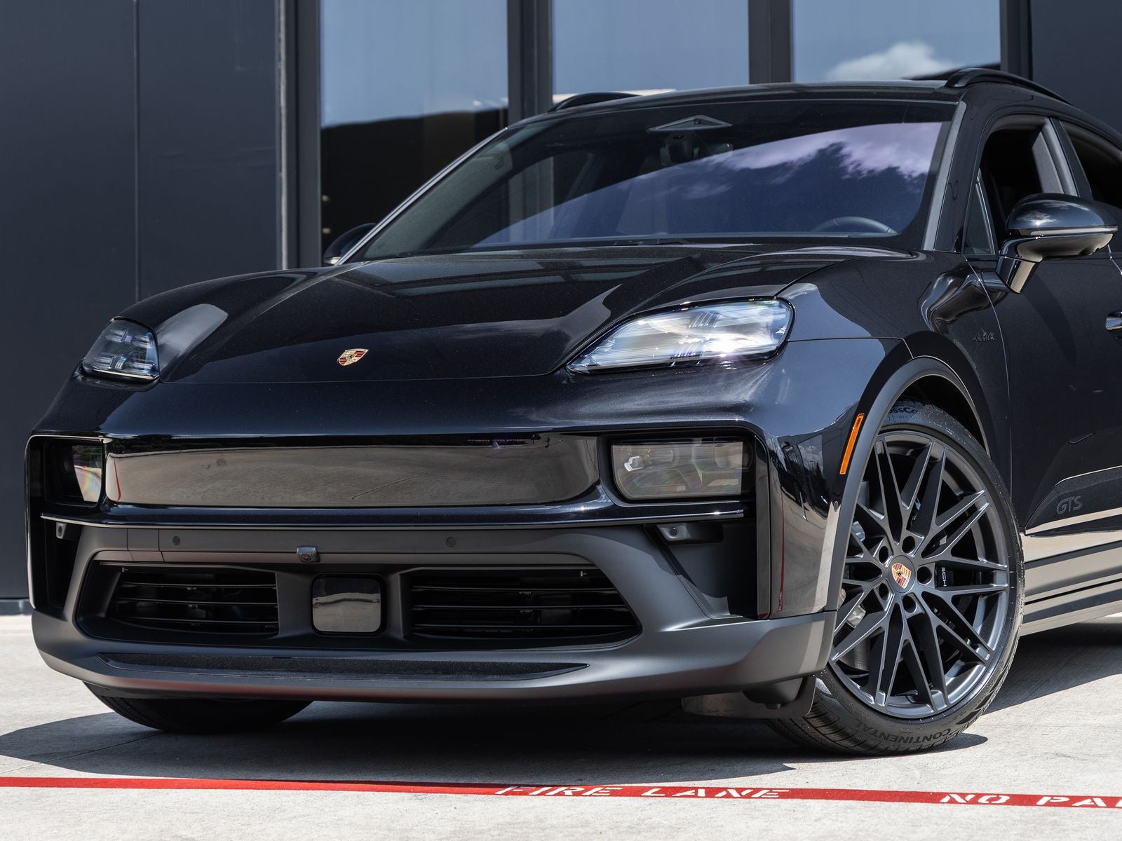 2026 Porsche Macan Macan GTS Electric