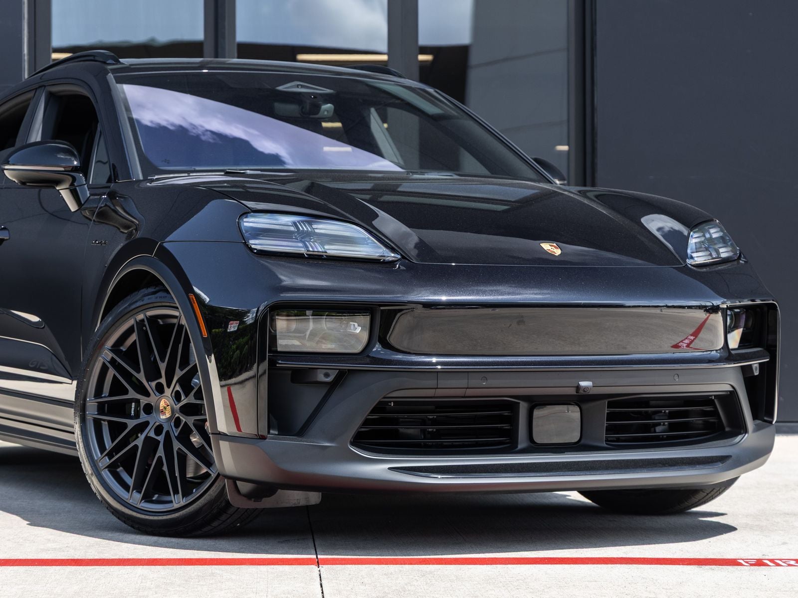 2026 Porsche Macan Macan GTS Electric