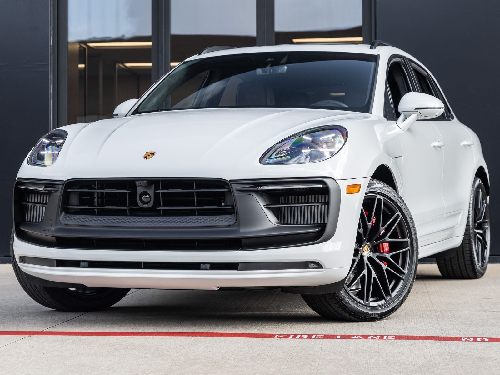 2026 Porsche Macan Macan GTS