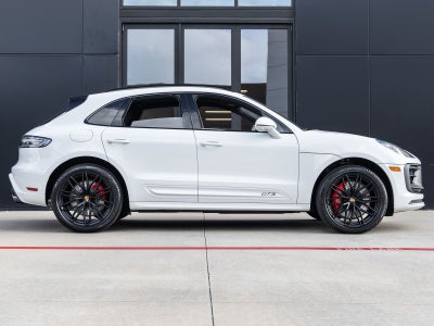 2026 Porsche Macan Macan GTS