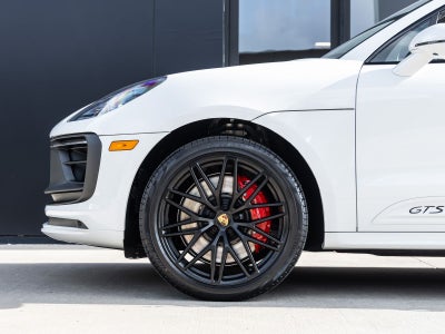 2026 Porsche Macan Macan GTS