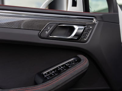 2026 Porsche Macan Macan GTS
