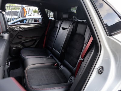 2026 Porsche Macan Macan GTS