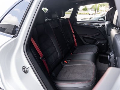 2026 Porsche Macan Macan GTS