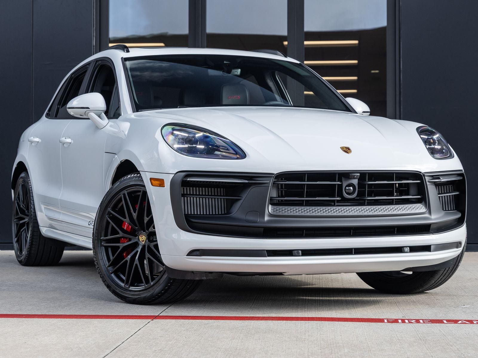 2026 Porsche Macan Macan GTS
