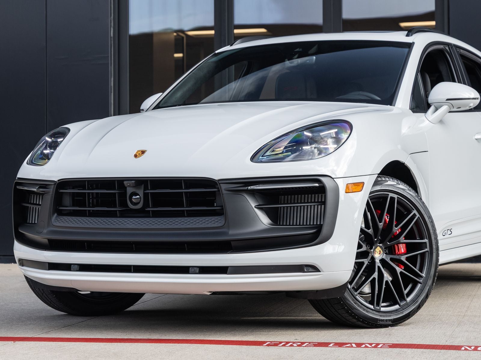 2026 Porsche Macan Macan GTS