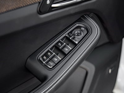 2026 Porsche Macan Macan GTS