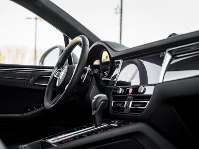 2026 Porsche Macan Macan GTS