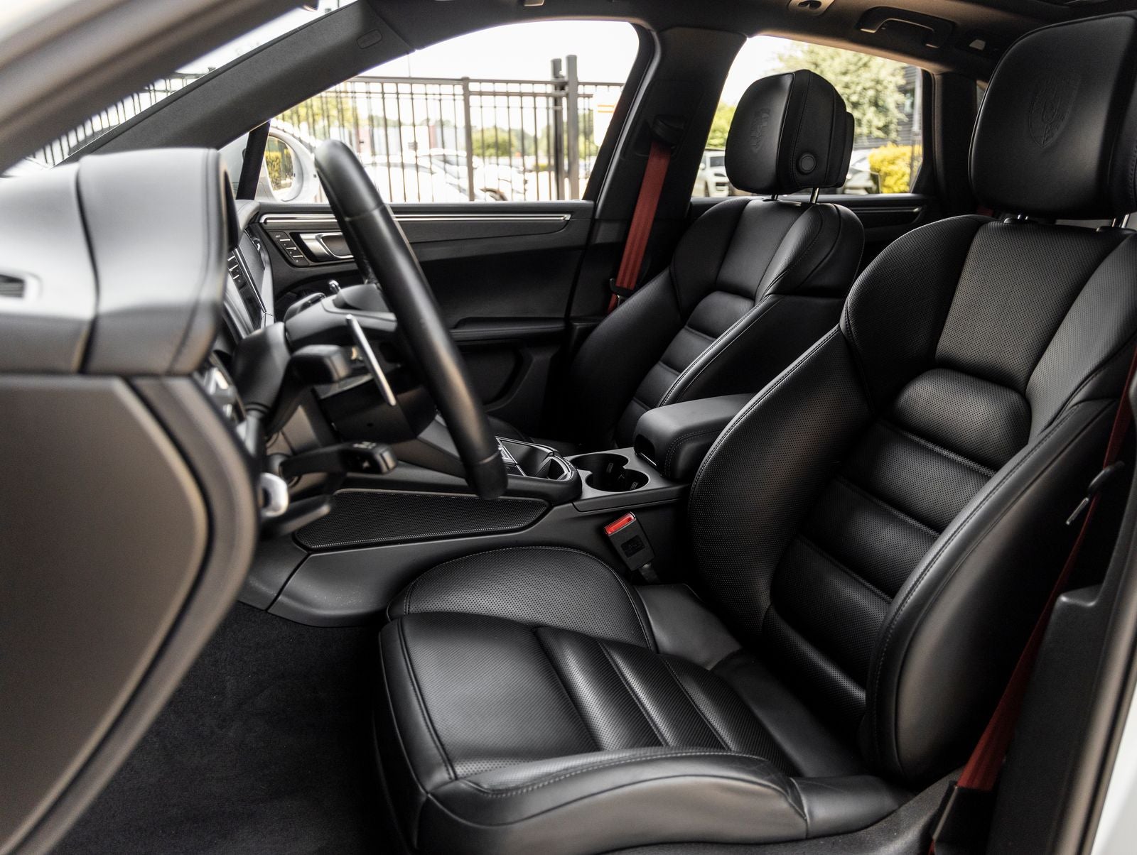 2024 Porsche Macan Macan GTS (MY24)
