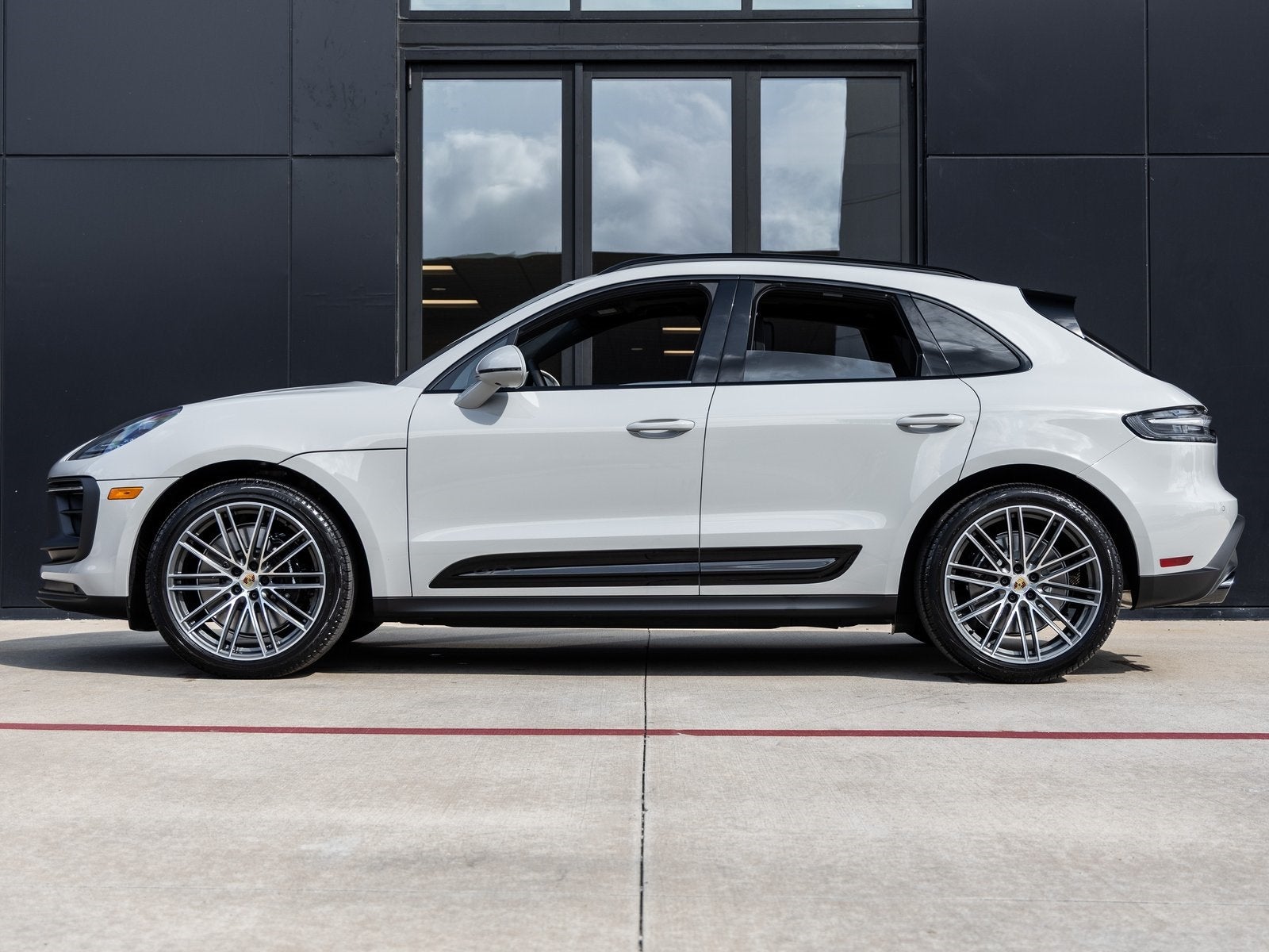 2026 Porsche Macan Macan GTS