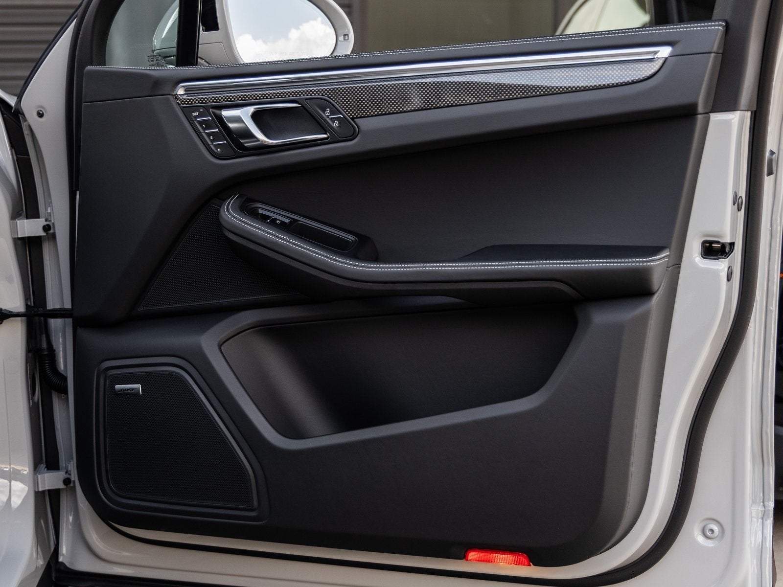 2026 Porsche Macan Macan GTS