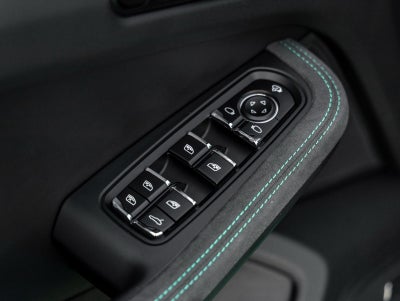 2026 Porsche Macan Macan GTS