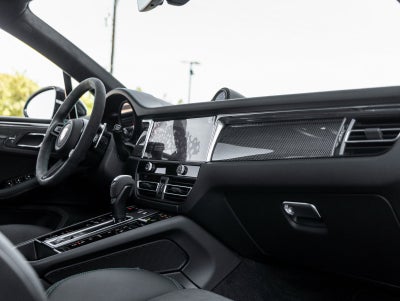 2026 Porsche Macan Macan GTS