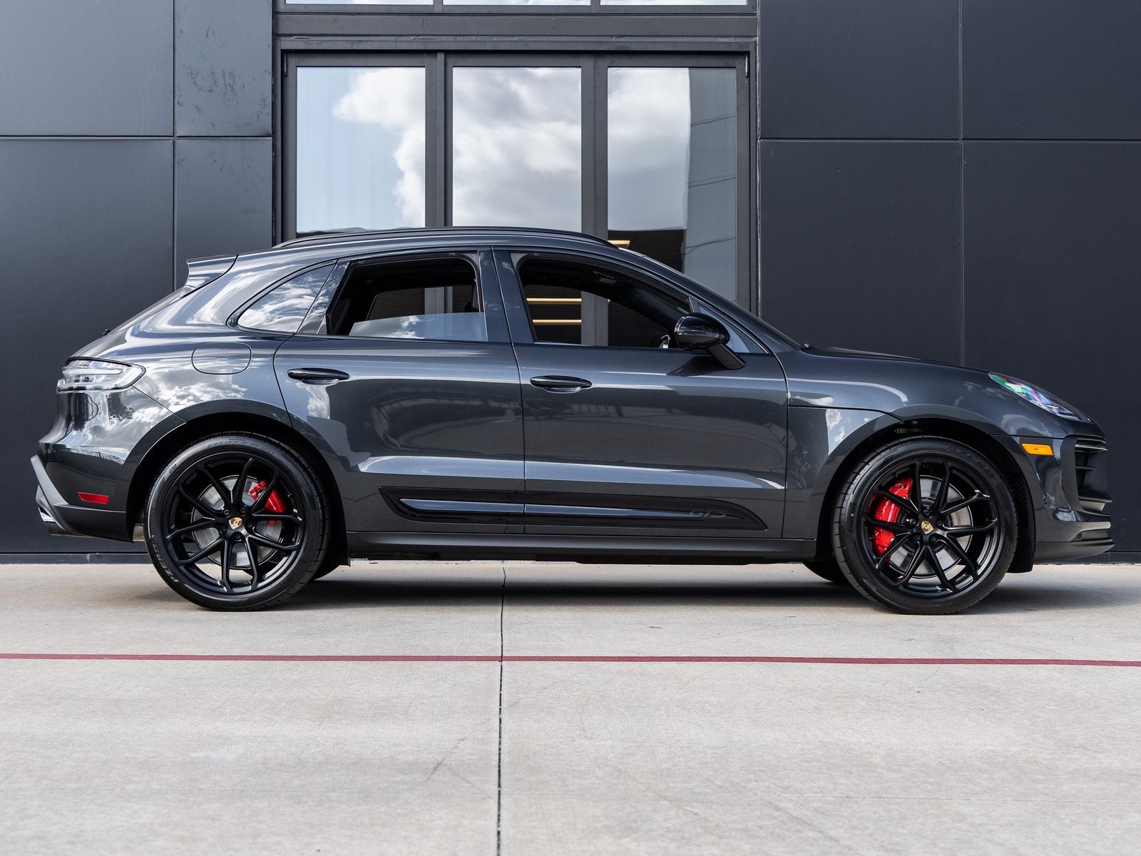 2026 Porsche Macan Macan GTS