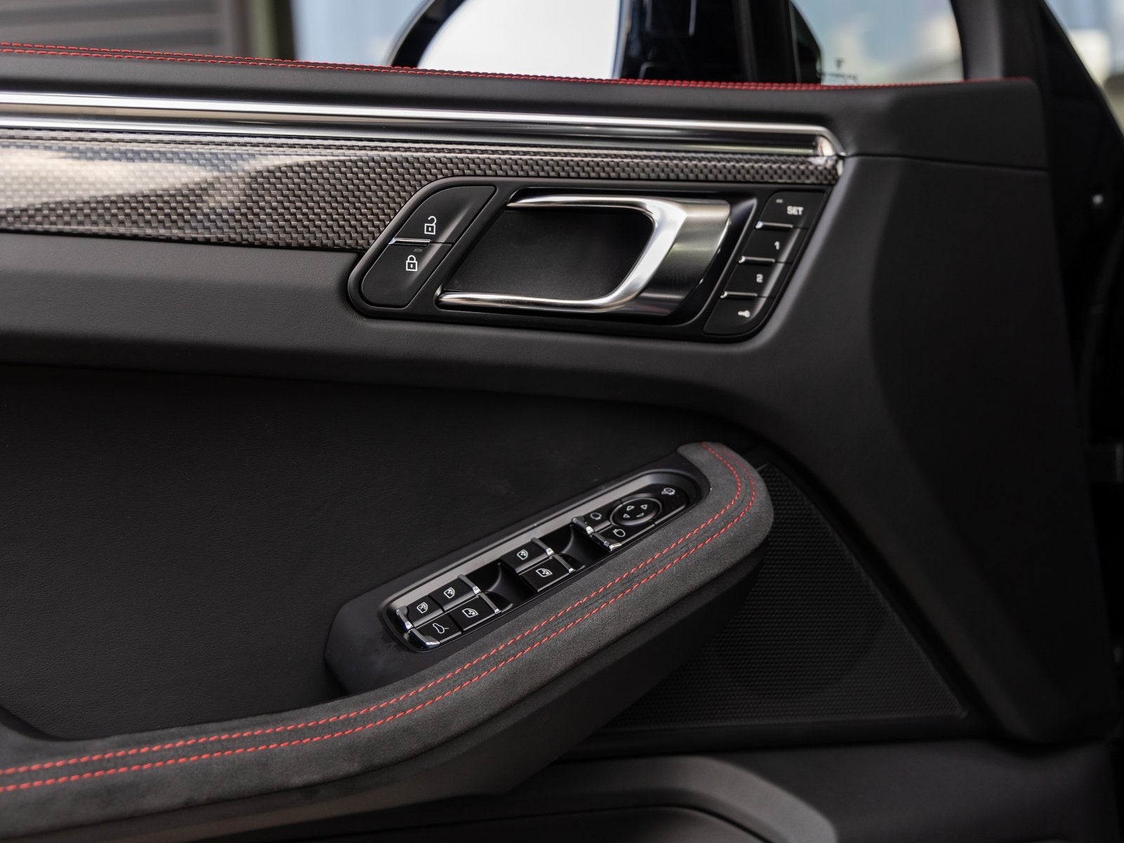 2026 Porsche Macan Macan GTS