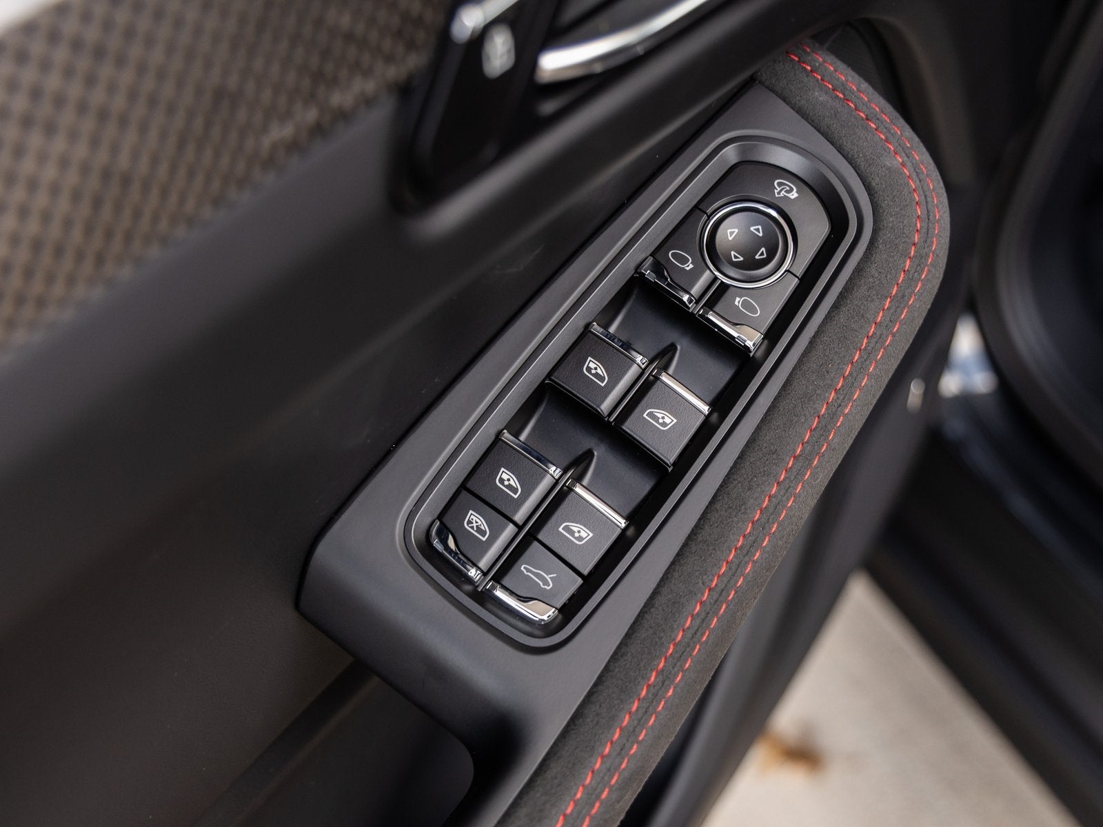 2026 Porsche Macan Macan GTS