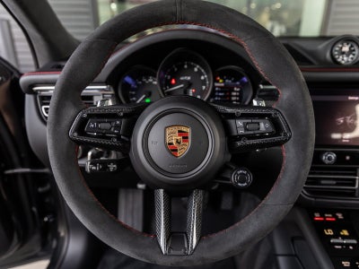 2026 Porsche Macan Macan GTS