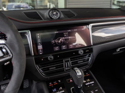 2026 Porsche Macan Macan GTS