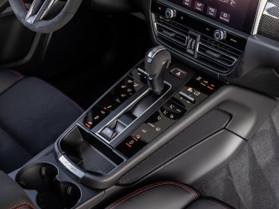 2026 Porsche Macan Macan GTS