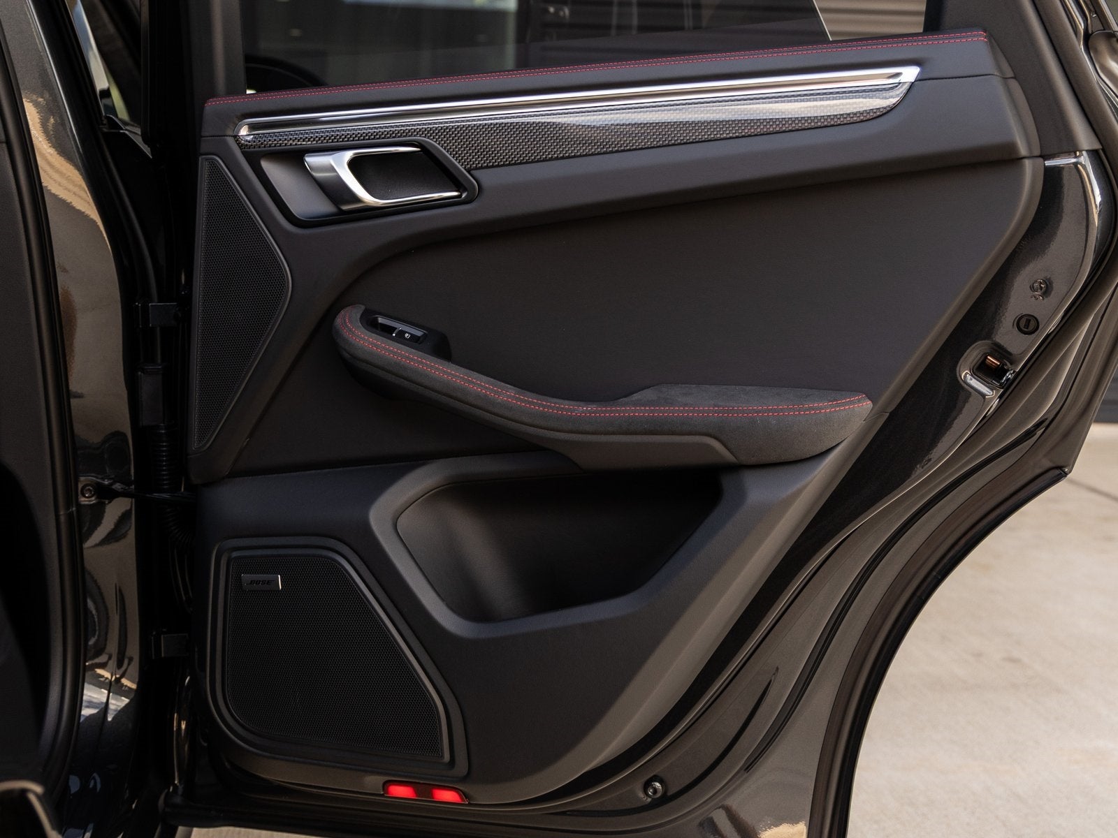 2026 Porsche Macan Macan GTS