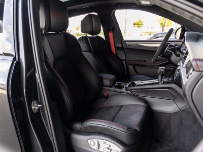 2026 Porsche Macan Macan GTS